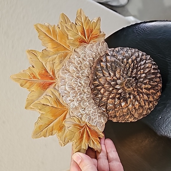 Fall Decor Turkey/Acorn/Leaves - Picture 2 of 5